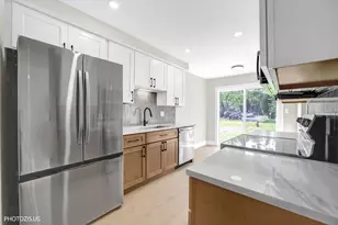 17W747 Standish Ln, Villa Park, IL 60181 - Photo 16