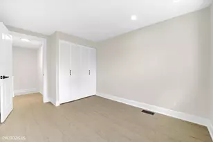 17W747 Standish Ln, Villa Park, IL 60181 - Photo 32
