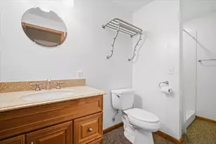 125 Manor Cir, Bloomington, IL 61704 - Photo 40