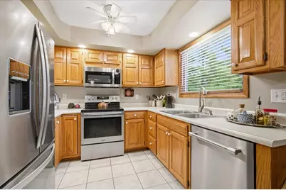125 Manor Circle, Bloomington, IL 61704 - Photo 18