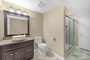 981 Oak Ridge Blvd, Elgin, IL 60120 - Photo 30