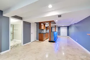981 Oak Ridge Blvd, Elgin, IL 60120 - Photo 24