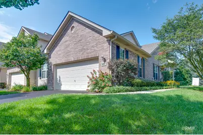 981 Oak Ridge Boulevard, Elgin, IL 60120 - Photo 2