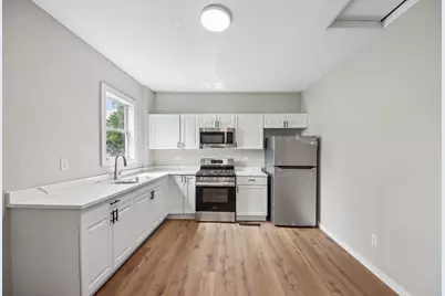 255 N Hunter Avenue, Kankakee, IL 60901 - Photo 2