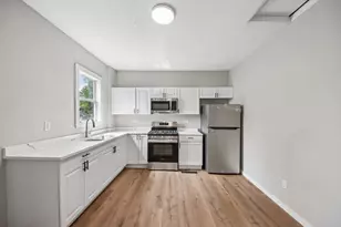 255 N Hunter Ave, Kankakee, IL 60901 - Photo 2