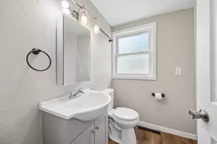 255 N Hunter Ave, Kankakee, IL 60901 - Photo 14