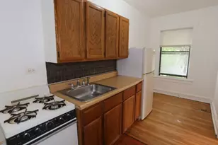 4608 N Beacon St, Chicago, IL 60640 - Photo 2