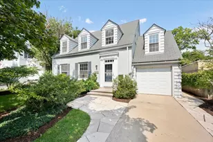 3211 Park Pl, Evanston, IL 60201 - Photo 1