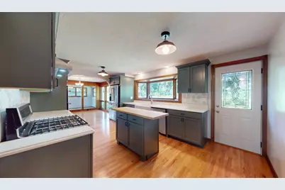 118 N 3rd Street, West Dundee, IL 60118 - Photo 12