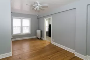 4608 N Beacon St, Chicago, IL 60640 - Photo 8