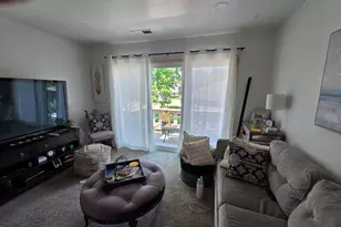 50 Lambert Dr, Schaumburg, IL 60193 - Photo 2