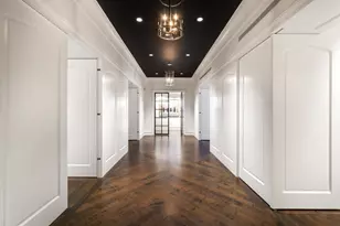 220 E Walton Pl, Chicago, IL 60611 - Photo 2