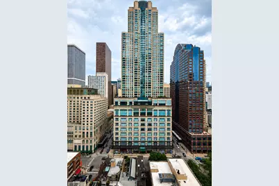 30 E Huron Street #2209, Chicago, IL 60611 - Photo 14