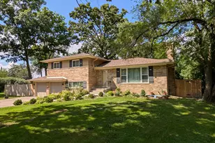 141 E Potter St, Wood Dale, IL 60191 - Photo 2