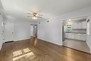 1335 College Ave, Wheaton, IL 60187 - Photo 6