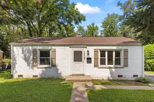 1335 College Ave, Wheaton, IL 60187 - Photo 1
