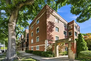 5529 S University Ave, Chicago, IL 60637 - Photo 1