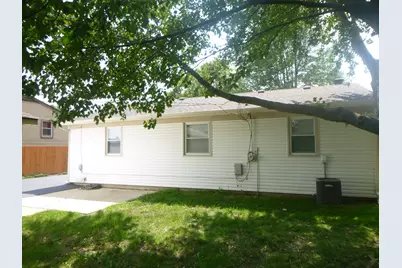 116 Del Rio Road, Carpentersville, IL 60110 - Photo 4