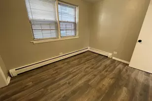 727 Dodge Ave, Evanston, IL 60202 - Photo 8