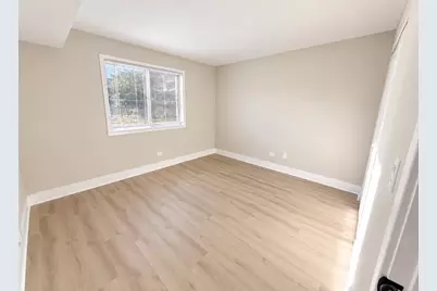 381 Oak Trails Road #201, Des Plaines, IL 60016 - Photo 2