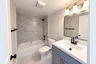 381 Oak Trails Road #201, Des Plaines, IL 60016 - Photo 6