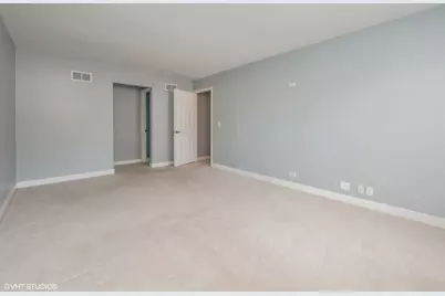 550 Shorely Drive #104, Barrington, IL 60010 - Photo 10