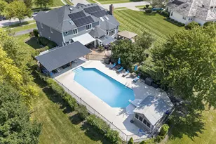 10638 Royal Porthcawl Dr, Naperville, IL 60564 - Photo 8