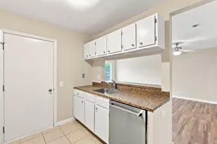 1424 Normantown Rd, Naperville, IL 60564 - Photo 10