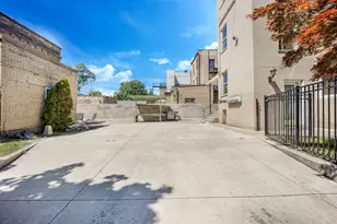 4560 S Michigan Ave, Chicago, IL 60653 - Photo 28