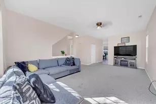 1689 W Turtle Creek Ln, Round Lake, IL 60073 - Photo 30