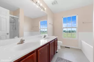 1689 W Turtle Creek Ln, Round Lake, IL 60073 - Photo 14