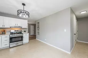 1915 Joppa Ave, Zion, IL 60099 - Photo 8