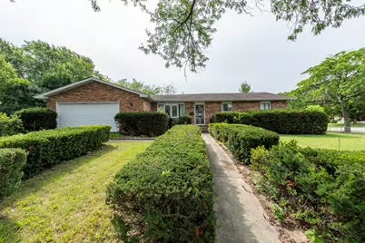 2715 Hyde Park Avenue, Waukegan, IL 60085 - Photo 2