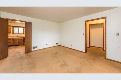 2715 Hyde Park Avenue, Waukegan, IL 60085 - Photo 4