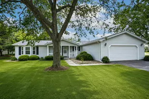 9 Hialeah Ct, Grayslake, IL 60030 - Photo 1