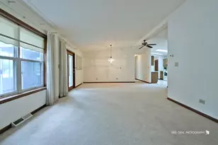 9 Hialeah Ct, Grayslake, IL 60030 - Photo 6
