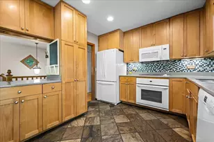 711 Quassey Ave, Lake Bluff, IL 60044 - Photo 16