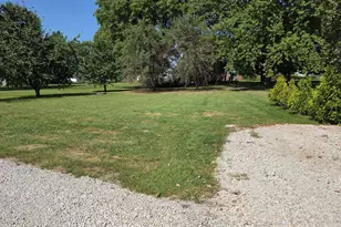 102 E Washington St, Danforth, IL 60930 - Photo 26