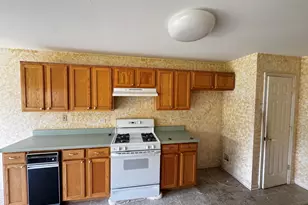 444 Badger Ln, Oswego, IL 60543 - Photo 12