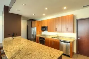 807 Davis St, Evanston, IL 60201 - Photo 18