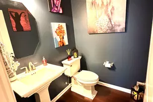 2527 Huntleigh Ln, Woodridge, IL 60517 - Photo 2