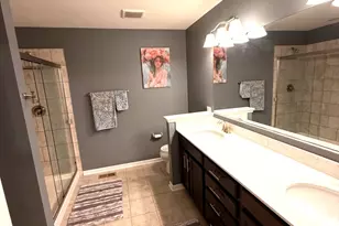2527 Huntleigh Ln, Woodridge, IL 60517 - Photo 14