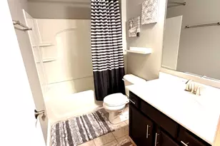 2527 Huntleigh Ln, Woodridge, IL 60517 - Photo 6