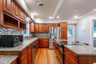 104 E Washington Dr, Leroy, IL 61752 - Photo 8