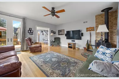 215 E Highland Avenue, Villa Park, IL 60181 - Photo 12