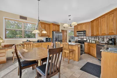 401 Lilac Lane, Elk Grove Village, IL 60007 - Photo 4