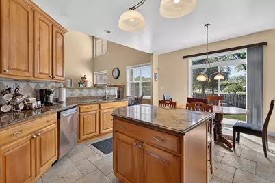 401 Lilac Lane, Elk Grove Village, IL 60007 - Photo 6