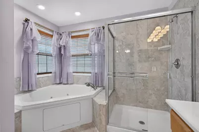 401 Lilac Lane, Elk Grove Village, IL 60007 - Photo 16