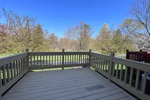 6384 Cunningham Ct, Gurnee, IL 60031 - Photo 14