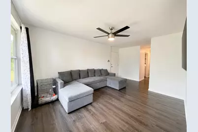 1101 Yorkshire Court #B, Elgin, IL 60120 - Photo 2
